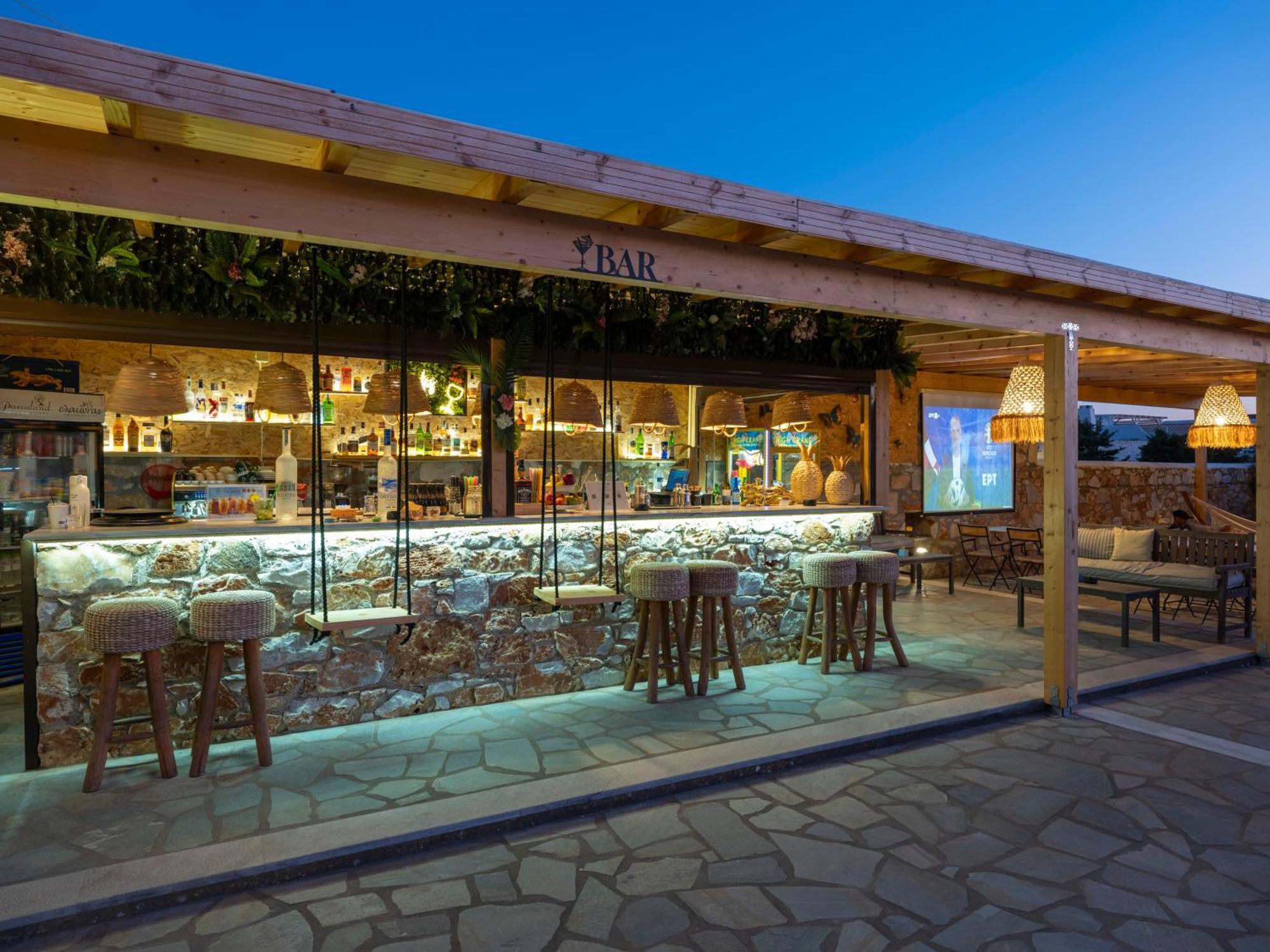 Parosland Hotel Алики Экстерьер фото